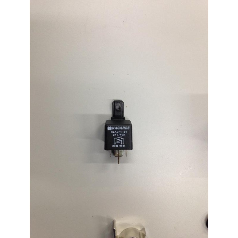 Relé 40Amp 24V
